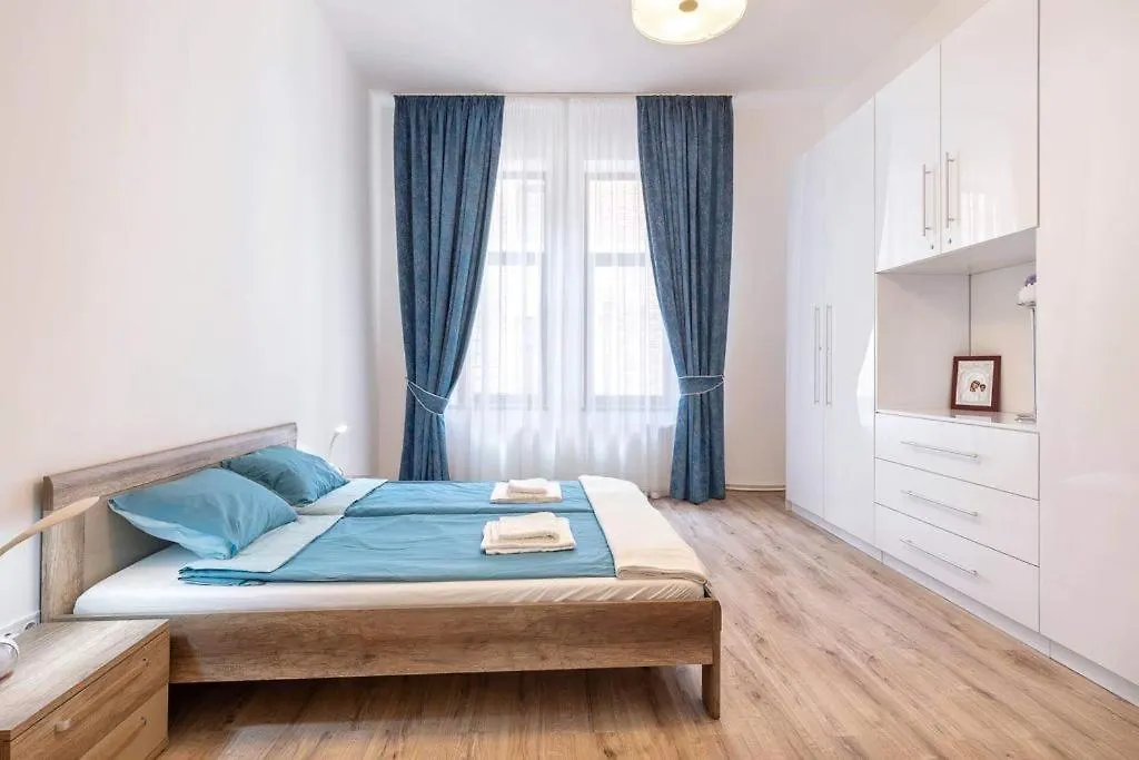 Blue Diamond Apartment Budapest 0*,